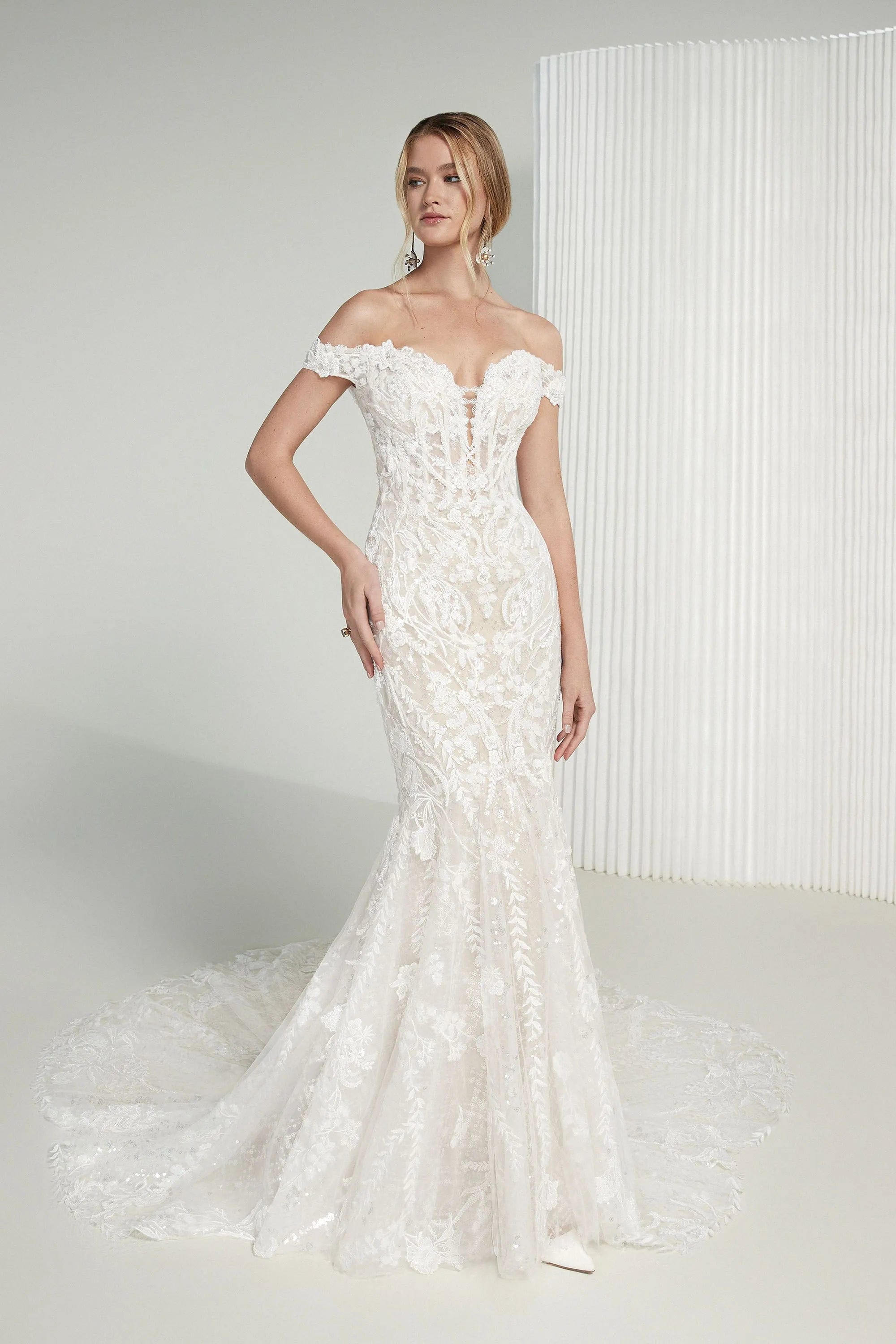 Signature by Justin Alexander Indira 99220 - Size 16