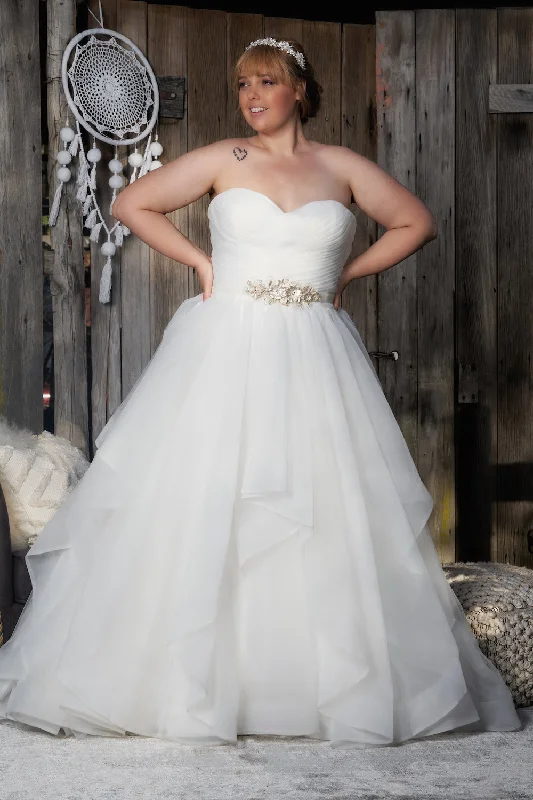 *NEW* Plus Size Sweetheart Neckline Tulle Ball Gown Ivory Size 18 - #1216