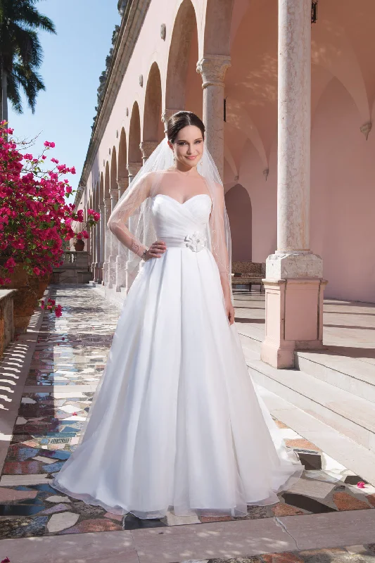 *NEW* Sweetheart Neckline Rouched Bodice with Box Pleat A Line Skirt Bridal Gown - #6075