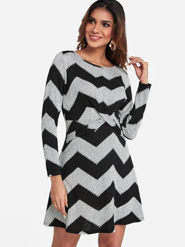 Wholesale Round Neck Long Sleeve Stripe Twist Mini Dress